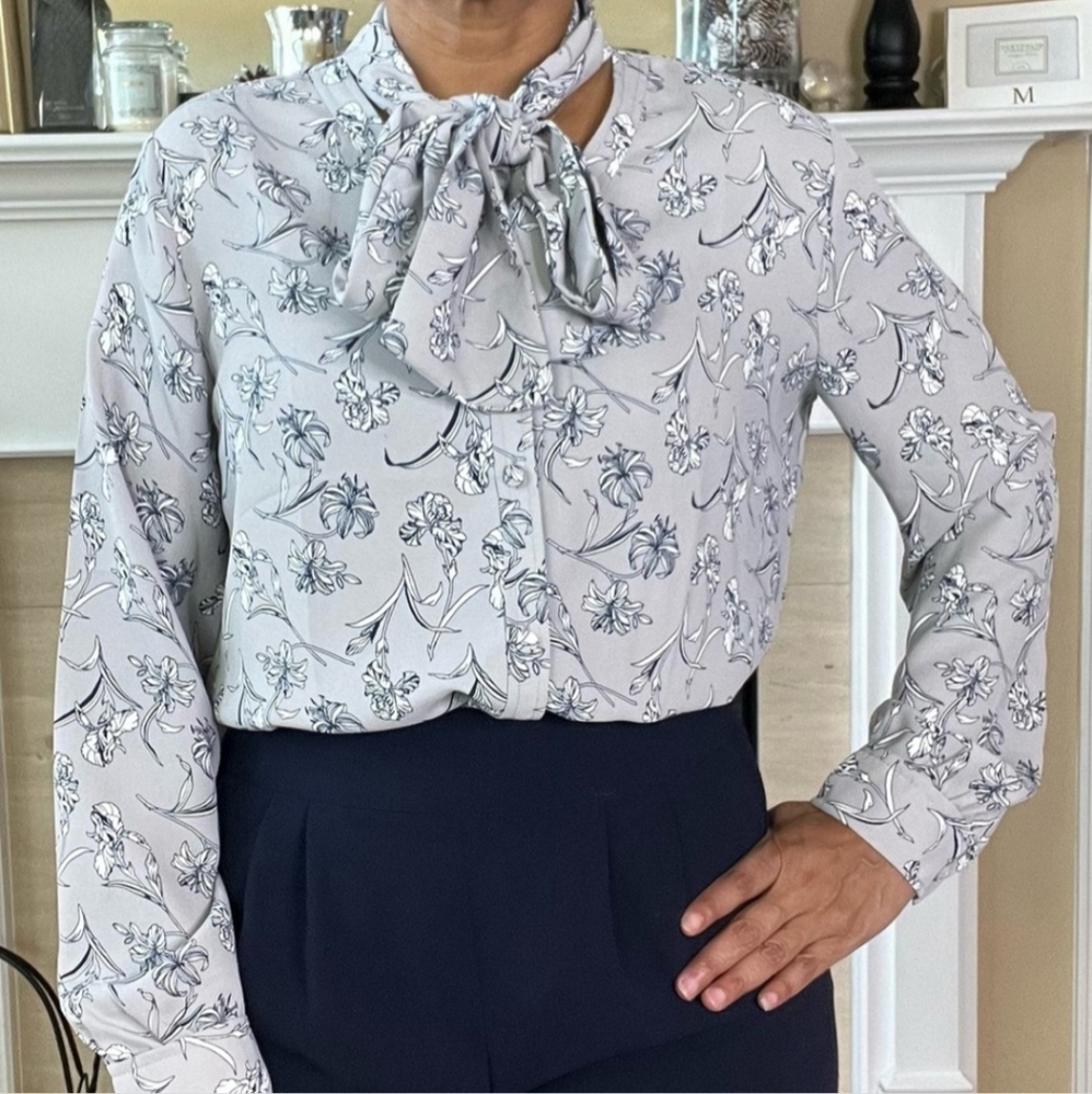 Ann Taylor Shimmer Clip Paisley Bow Blouse XS Petite Long Sleeve